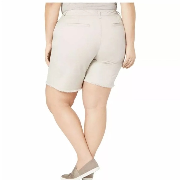 NEW Style & Co Plus Bermuda Shorts Frayed Hem Zip Fly Stonewall Khaki Beige - Picture 2 of 4